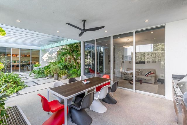 6495 SW 85th St, Miami, FL 33143