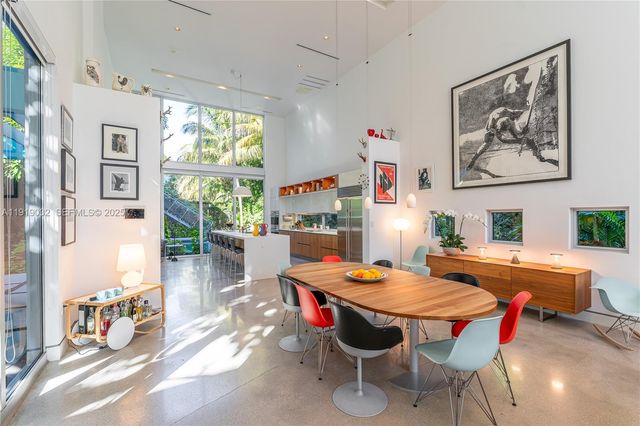 6495 SW 85th St, Miami, FL 33143