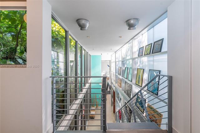 6495 SW 85th St, Miami, FL 33143