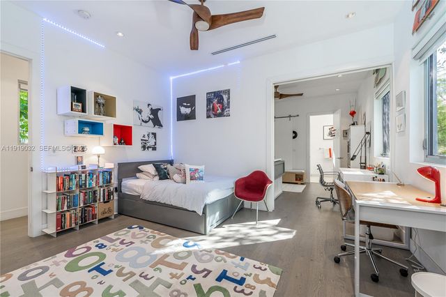 6495 SW 85th St, Miami, FL 33143