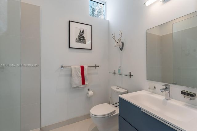 6495 SW 85th St, Miami, FL 33143