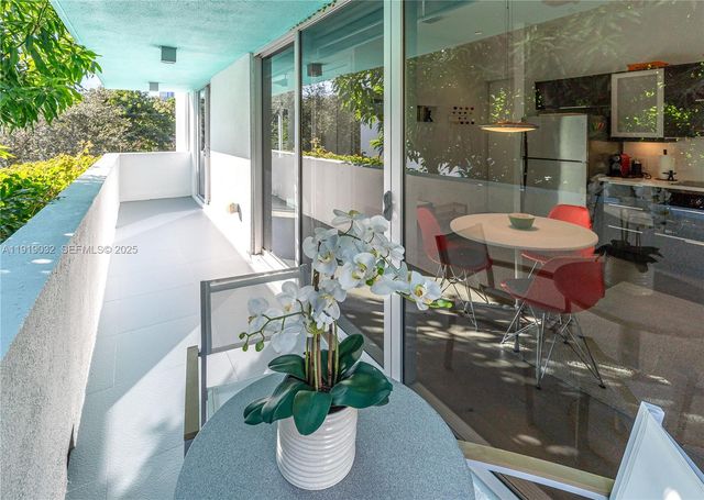 6495 SW 85th St, Miami, FL 33143