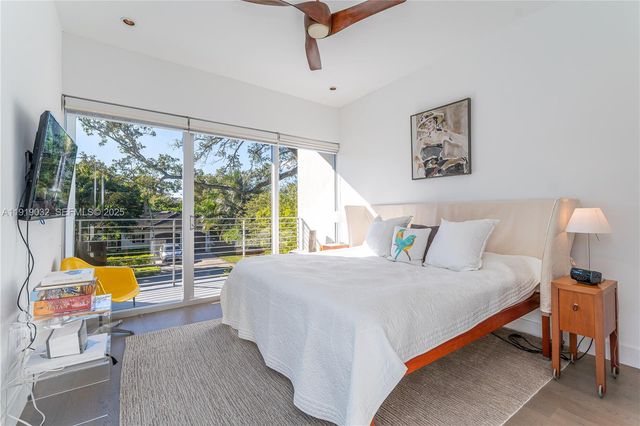 6495 SW 85th St, Miami, FL 33143