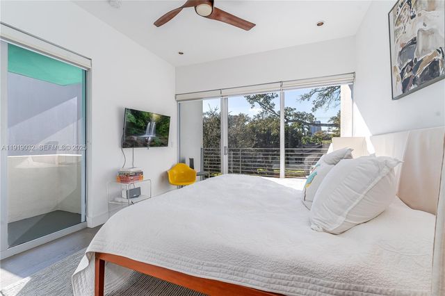 6495 SW 85th St, Miami, FL 33143