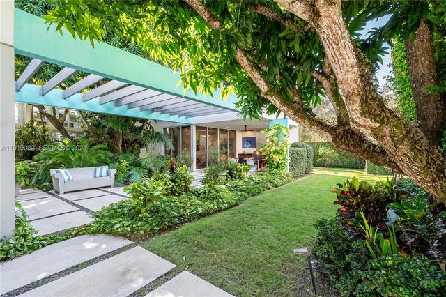 6495 SW 85th St, Miami, FL 33143