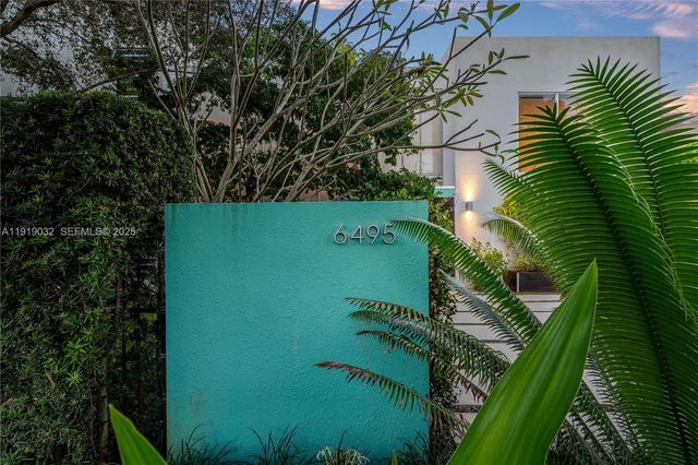 6495 SW 85th St, Miami, FL 33143