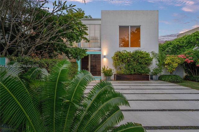 6495 SW 85th St, Miami, FL 33143