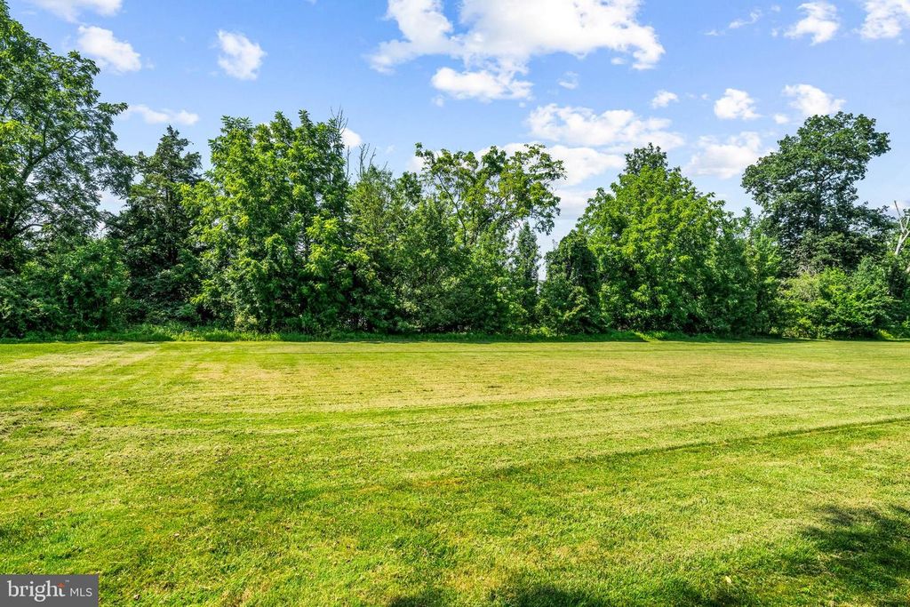5436 MICHAEL CT, Pipersville, PA 18947