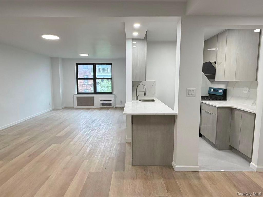 13235 Sanford Avenue, Flushing, NY 11355