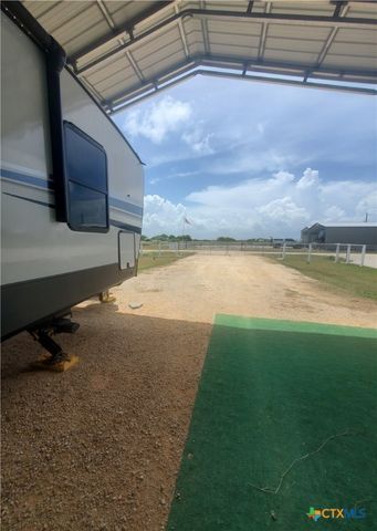 309 S 14th Street, Seadrift, TX 77983