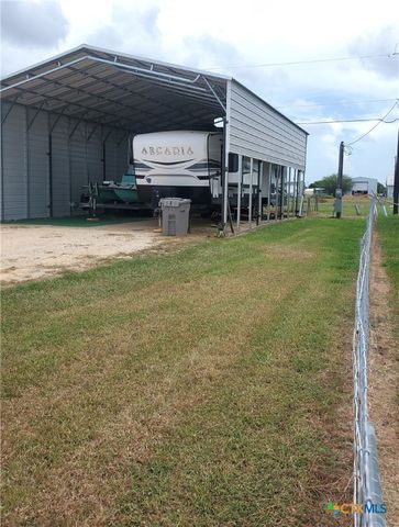 309 S 14th Street, Seadrift, TX 77983