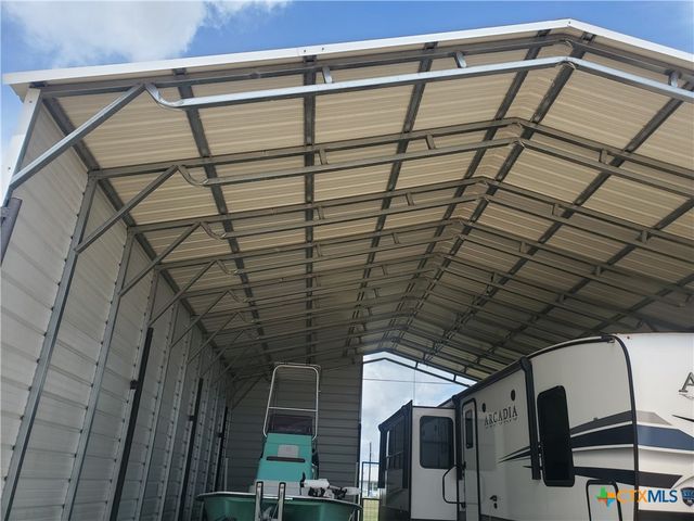 309 S 14th Street, Seadrift, TX 77983