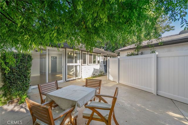 8341 Delco Avenue, Winnetka, CA 91306