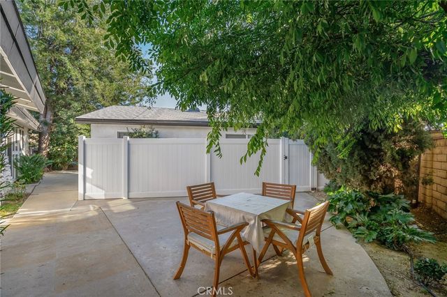 8341 Delco Avenue, Winnetka, CA 91306