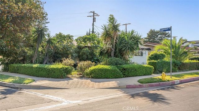8341 Delco Avenue, Winnetka, CA 91306