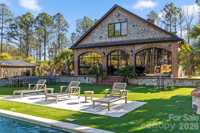 135 Stillwater Road, Troutman, NC 28166