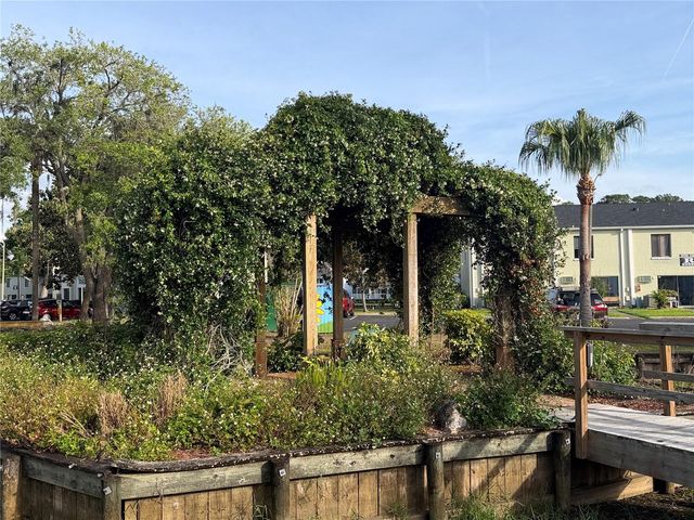 20921 HAULOVER COVE 11, Lutz, FL 33558