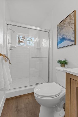 725 Jo Ann Ln, Roseville, CA 95678