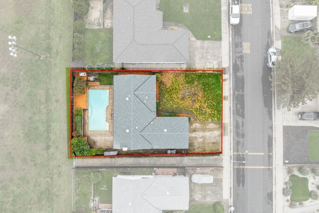 725 Jo Ann Ln, Roseville, CA 95678