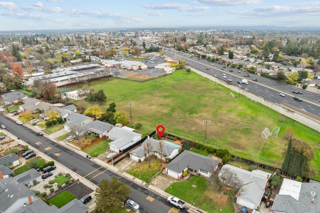 725 Jo Ann Ln, Roseville, CA 95678