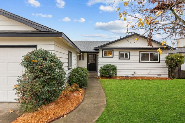 725 Jo Ann Ln, Roseville, CA 95678