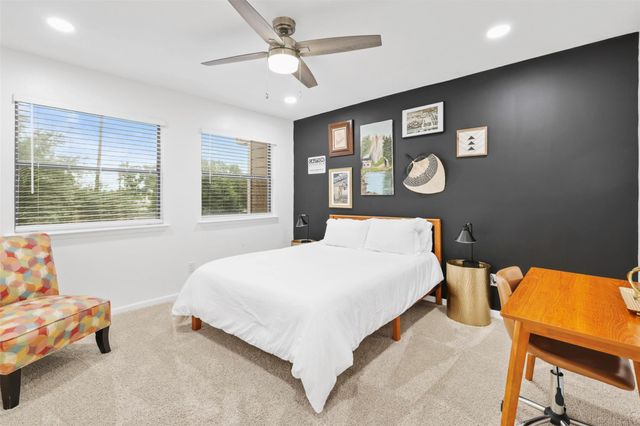 2807 Wildflower Drive 2, Bryan, TX 77802