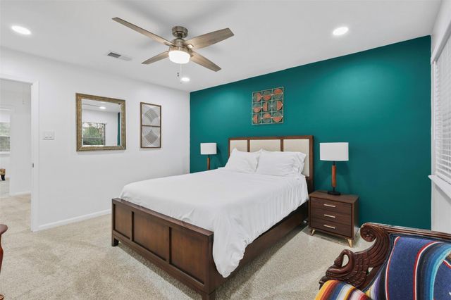 2807 Wildflower Drive 2, Bryan, TX 77802