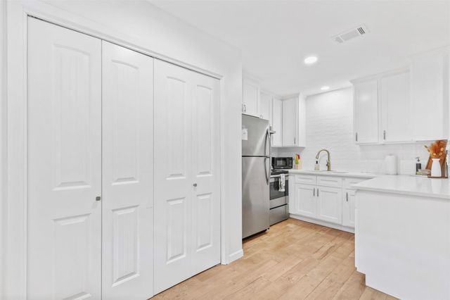 2807 Wildflower Drive 2, Bryan, TX 77802