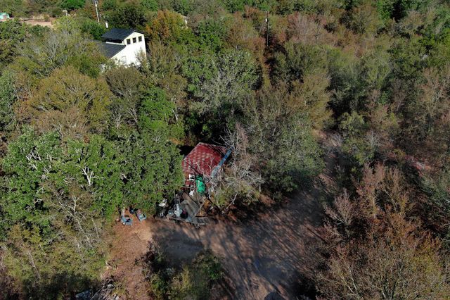 183 Clover RD, Cedar Creek, TX 78612