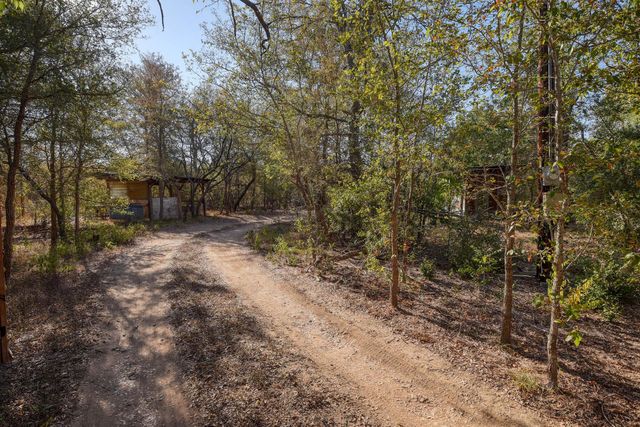 183 Clover RD, Cedar Creek, TX 78612