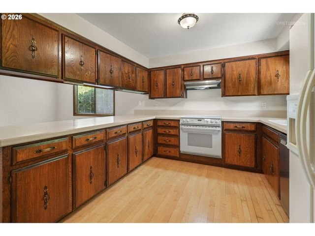 14755 Sw CAROLWOOD Dr, Beaverton, OR 97007