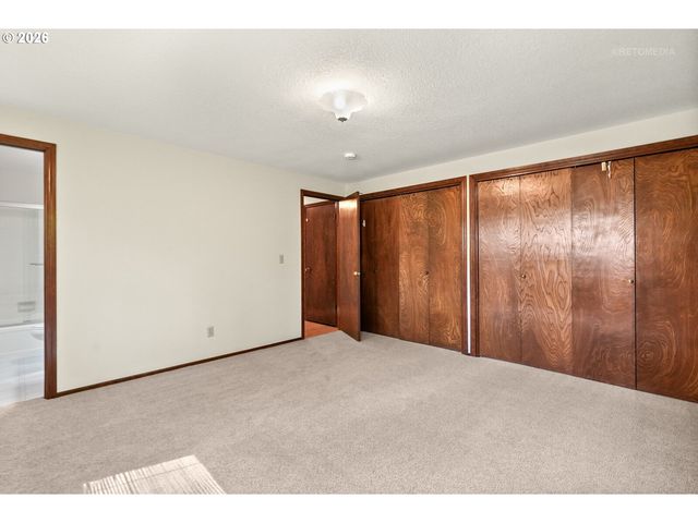 14755 Sw CAROLWOOD Dr, Beaverton, OR 97007