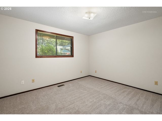 14755 Sw CAROLWOOD Dr, Beaverton, OR 97007