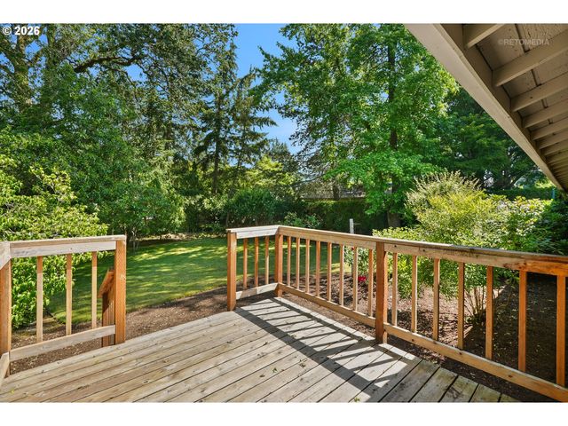 14755 Sw CAROLWOOD Dr, Beaverton, OR 97007
