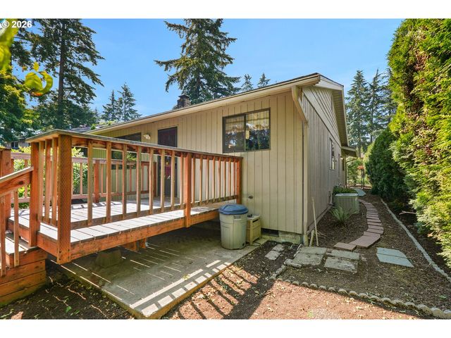 14755 Sw CAROLWOOD Dr, Beaverton, OR 97007