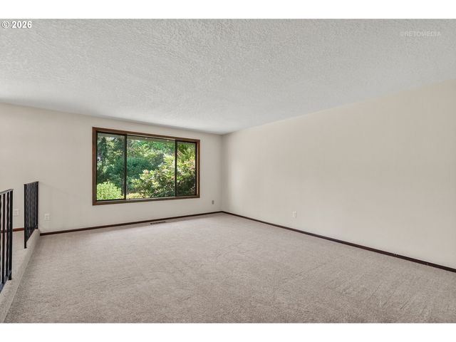 14755 Sw CAROLWOOD Dr, Beaverton, OR 97007