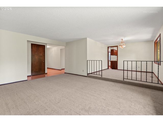 14755 Sw CAROLWOOD Dr, Beaverton, OR 97007