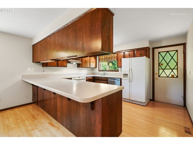 14755 Sw CAROLWOOD Dr, Beaverton, OR 97007