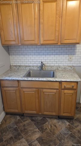 13526 La Salle Boulevard, Detroit, MI 48238