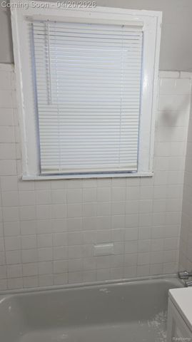 13526 La Salle Boulevard, Detroit, MI 48238