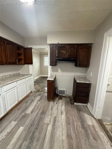 13526 La Salle Boulevard, Detroit, MI 48238