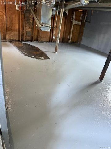 13526 La Salle Boulevard, Detroit, MI 48238