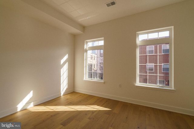 520 S 17TH ST, Philadelphia, PA 19146