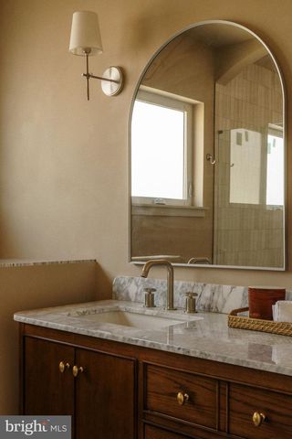 520 S 17TH ST, Philadelphia, PA 19146