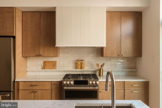 520 S 17TH ST, Philadelphia, PA 19146