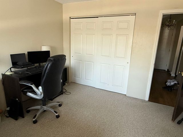 19 Country Club Dr Apt 32, Manchester, NH 03102
