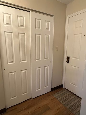 19 Country Club Dr Apt 32, Manchester, NH 03102