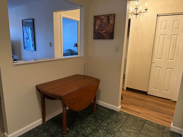 19 Country Club Dr Apt 32, Manchester, NH 03102
