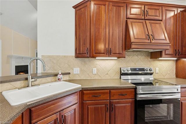 121 N Wildcat Run Court, Advance, NC 27006