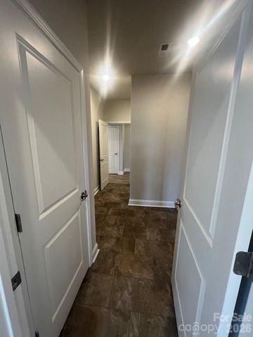 128 Swan Park Lane 18, Statesville, NC 28625